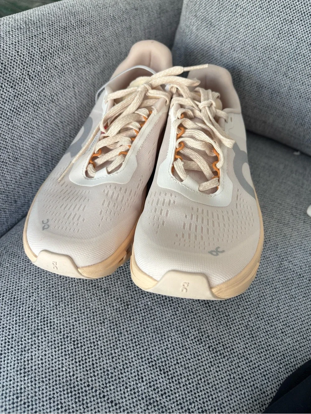 On Running Women’s Sneakers in Light Beige - Cloud Style